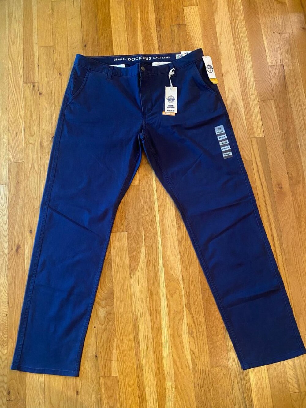 NWT Original Dockers Alpha Khaki Athletic Fit All Seasons Tech 38x34 Dark Blue